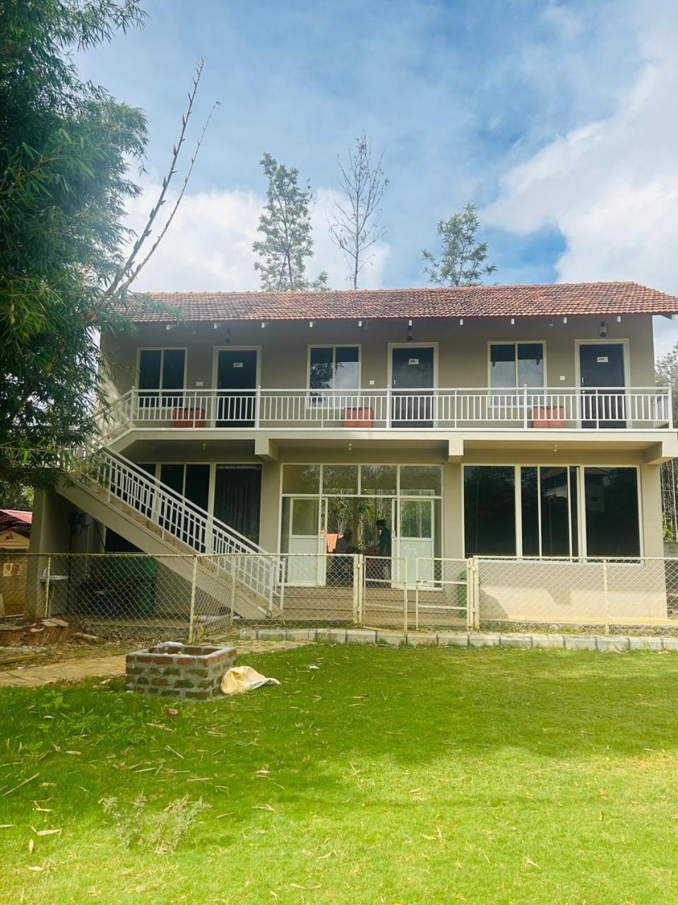 Trippr Chikkamagaluru Hostel จิกมากาลูร์ ภายนอก รูปภาพ