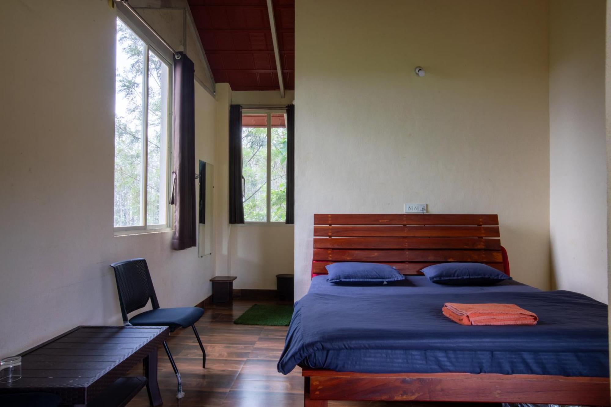 Trippr Chikkamagaluru Hostel จิกมากาลูร์ ภายนอก รูปภาพ