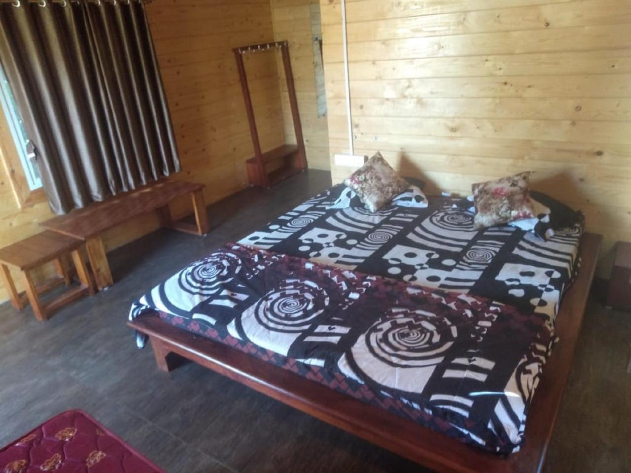 Trippr Chikkamagaluru Hostel จิกมากาลูร์ ภายนอก รูปภาพ