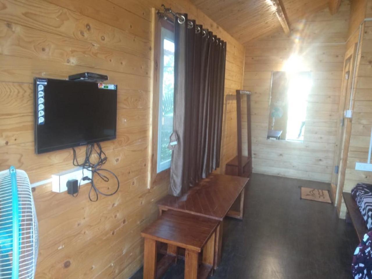 Trippr Chikkamagaluru Hostel จิกมากาลูร์ ภายนอก รูปภาพ