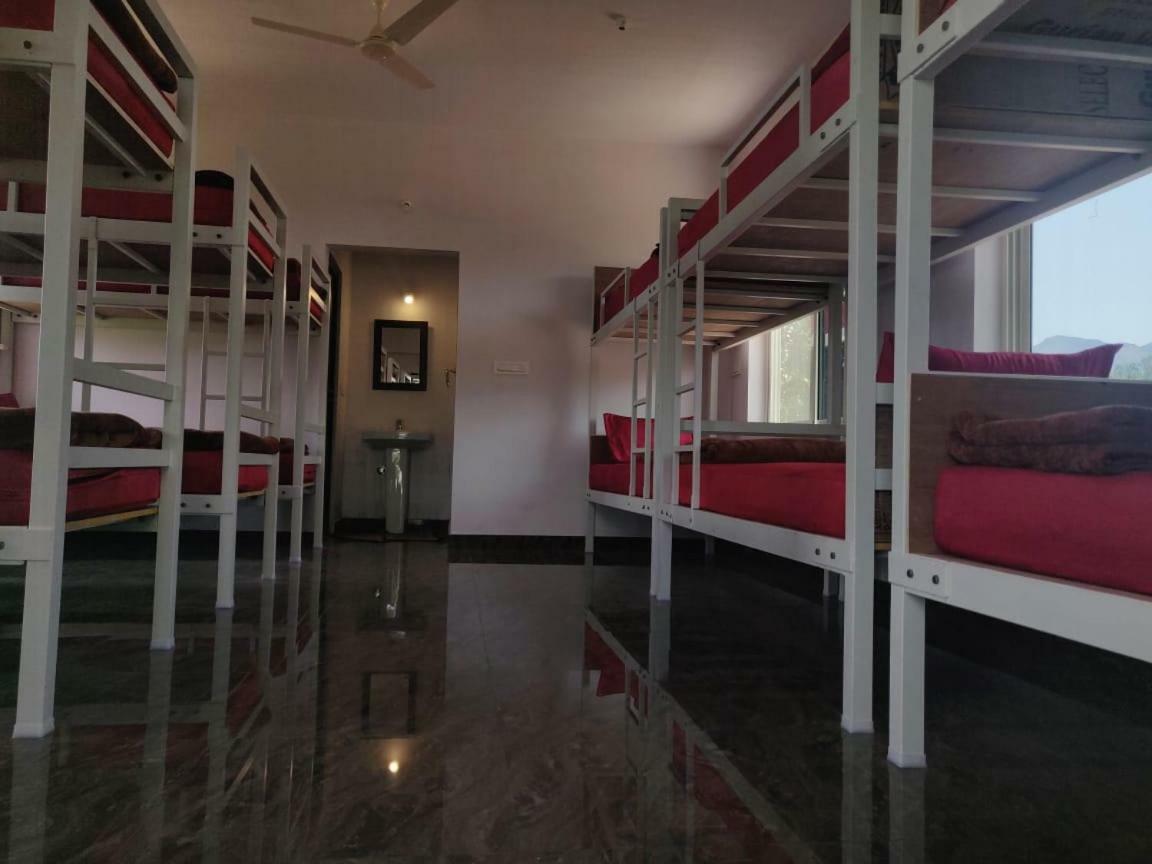Trippr Chikkamagaluru Hostel จิกมากาลูร์ ภายนอก รูปภาพ