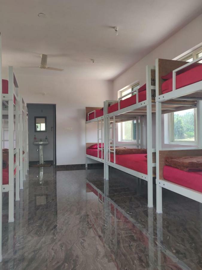 Trippr Chikkamagaluru Hostel จิกมากาลูร์ ภายนอก รูปภาพ